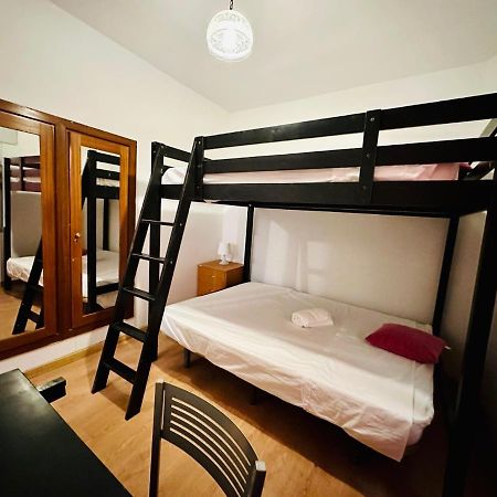 Punta Me Rooms Near The Gran Via Madrid Esterno foto