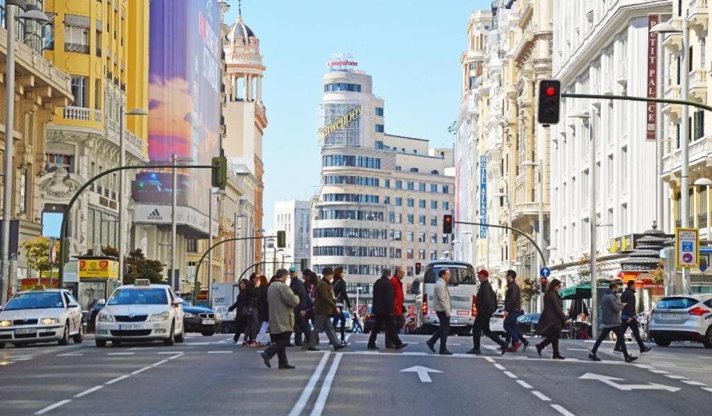 Punta Me Rooms Near The Gran Via Madrid Esterno foto