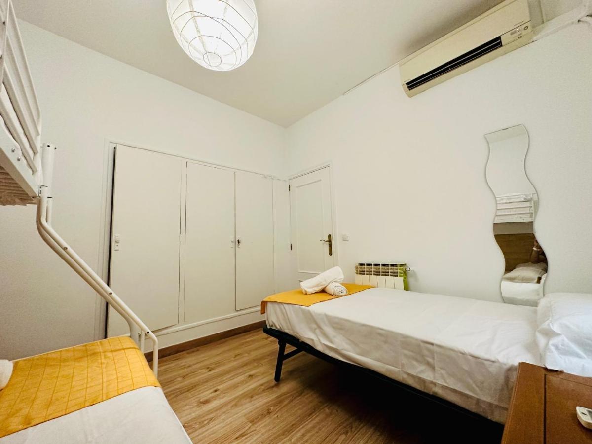 Punta Me Rooms Near The Gran Via Madrid Esterno foto