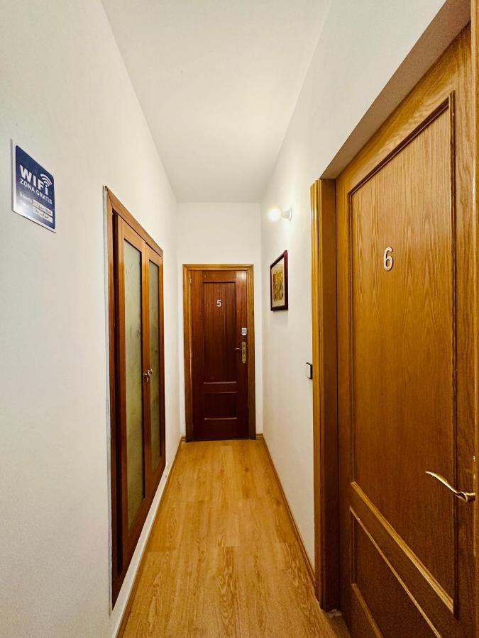 Punta Me Rooms Near The Gran Via Madrid Esterno foto